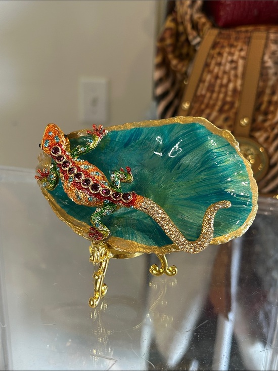 Other - Crystal Lizard Oyster Shell Trinket Dish with Gold Stand New